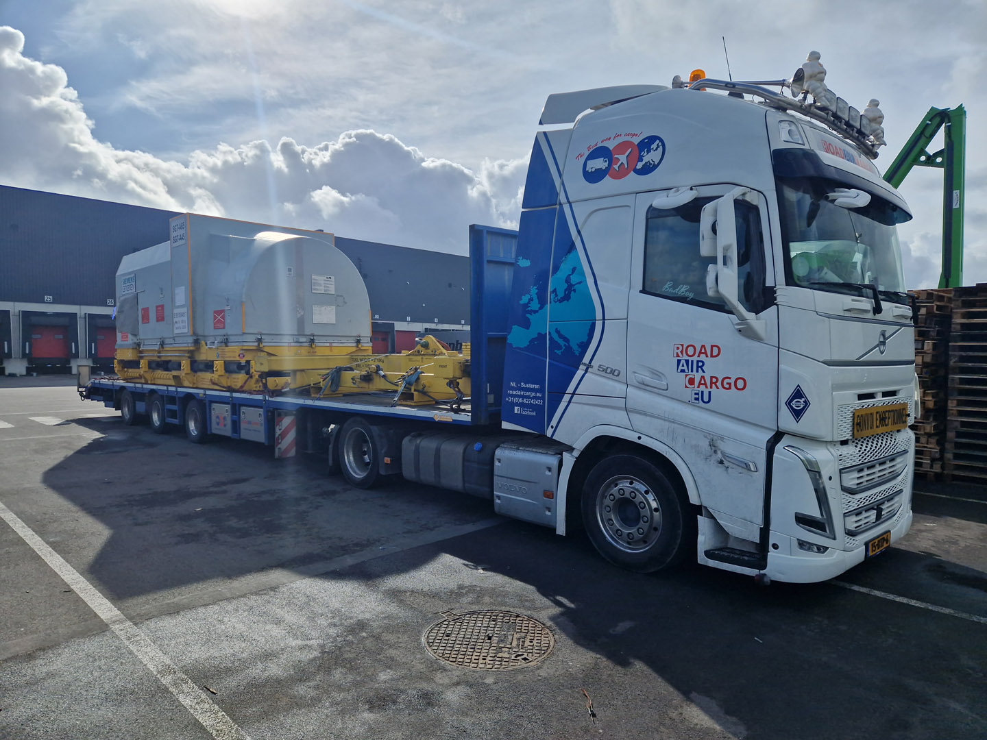 Road Air Cargo Europe