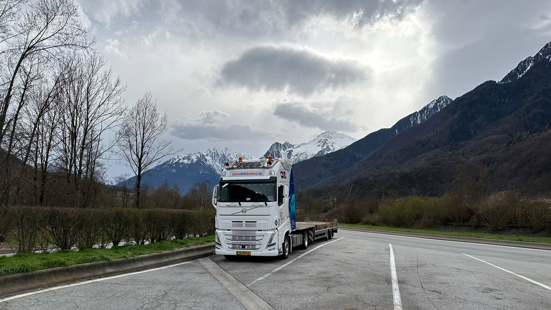 Road Air Cargo Europe