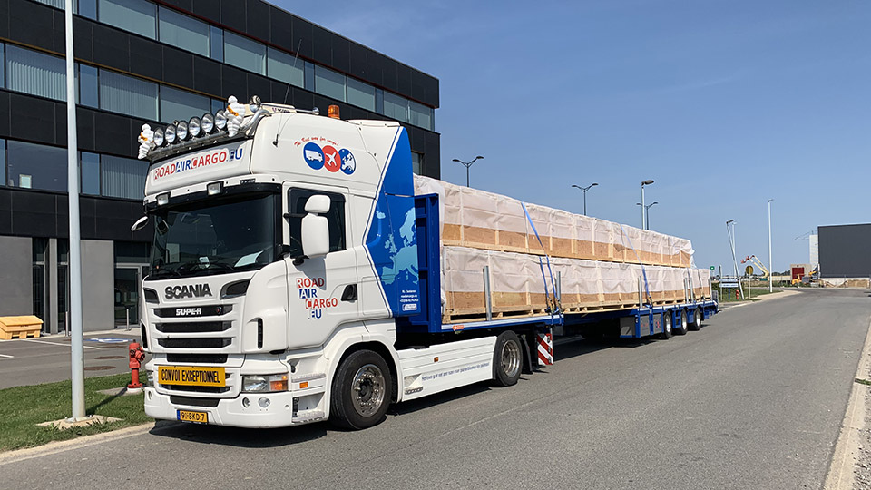Oversized cargo in length