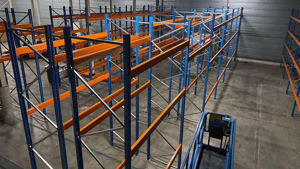 Warehouse, empty pallet racks